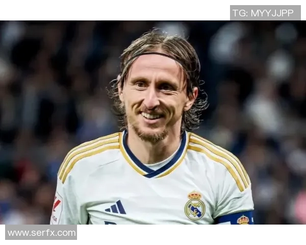 莫德里奇：足球场上的艺术家与传奇中场的辉煌历程与成就解析