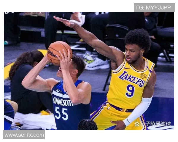 湖人与掘金激战9月21日争夺季前赛胜利的精彩对决