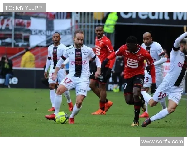 南特与里昂历史交战回顾及战绩分析探讨