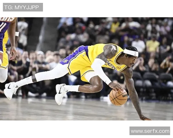 湖人对决掘金激战26号球迷期待精彩表现与绝佳战术较量