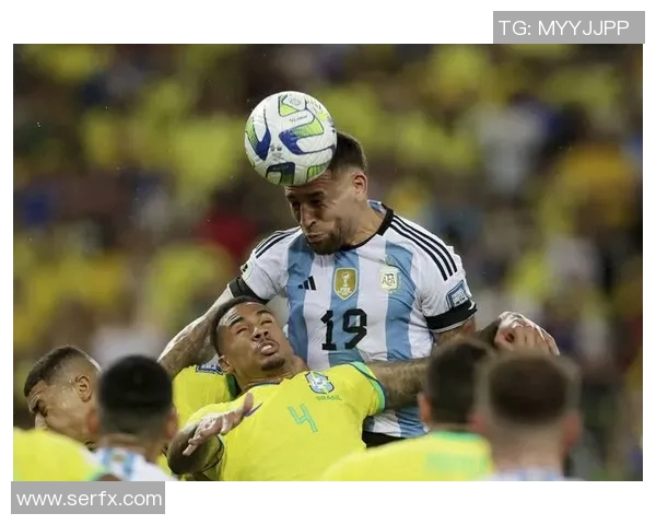 莱昂与阿苏尔的激烈对决展现足球魅力与团队精神的巅峰较量