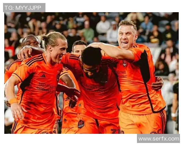 休斯顿迪纳摩与达拉斯半场战况分析及精彩瞬间回顾 休斯顿迪纳摩与达拉斯半场战况分析及精彩瞬间回顾