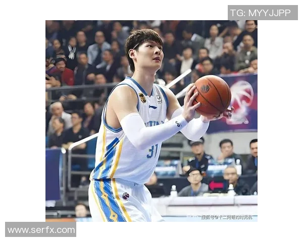 王哲林领衔中国篮球新篇章展现实力与魅力的全新征程 王哲林领衔中国篮球新篇章展现实力与魅力的全新征程